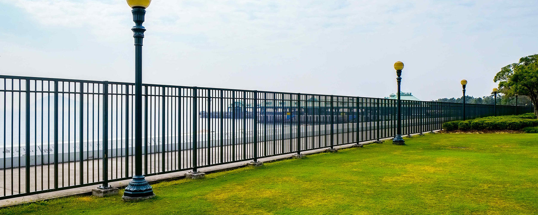 Commercial fence installation company