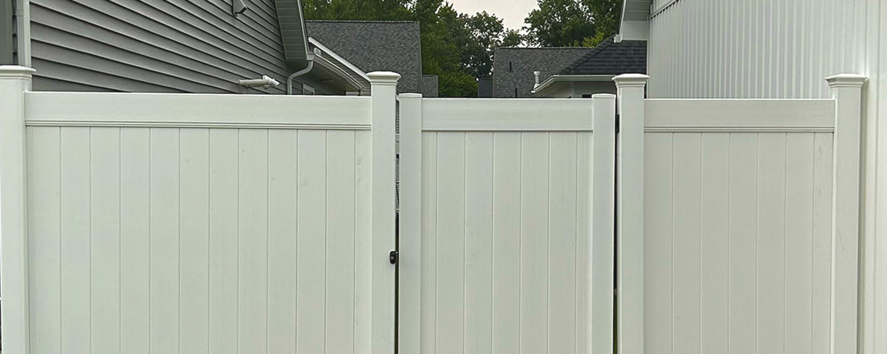 Gates fence installed in Northeast Ohio