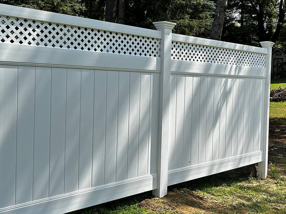 Vinyl fence contractor