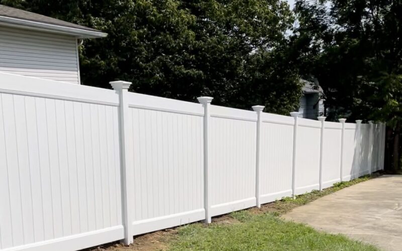 Vinyl fence Akron