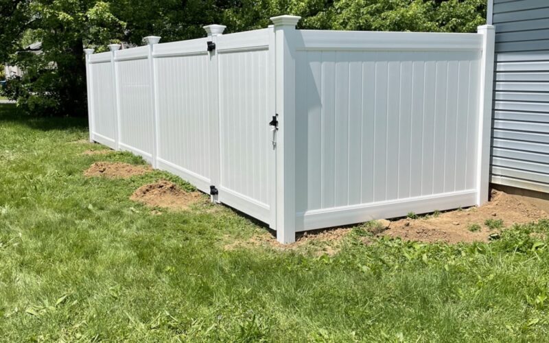 Vinyl fence Hudson